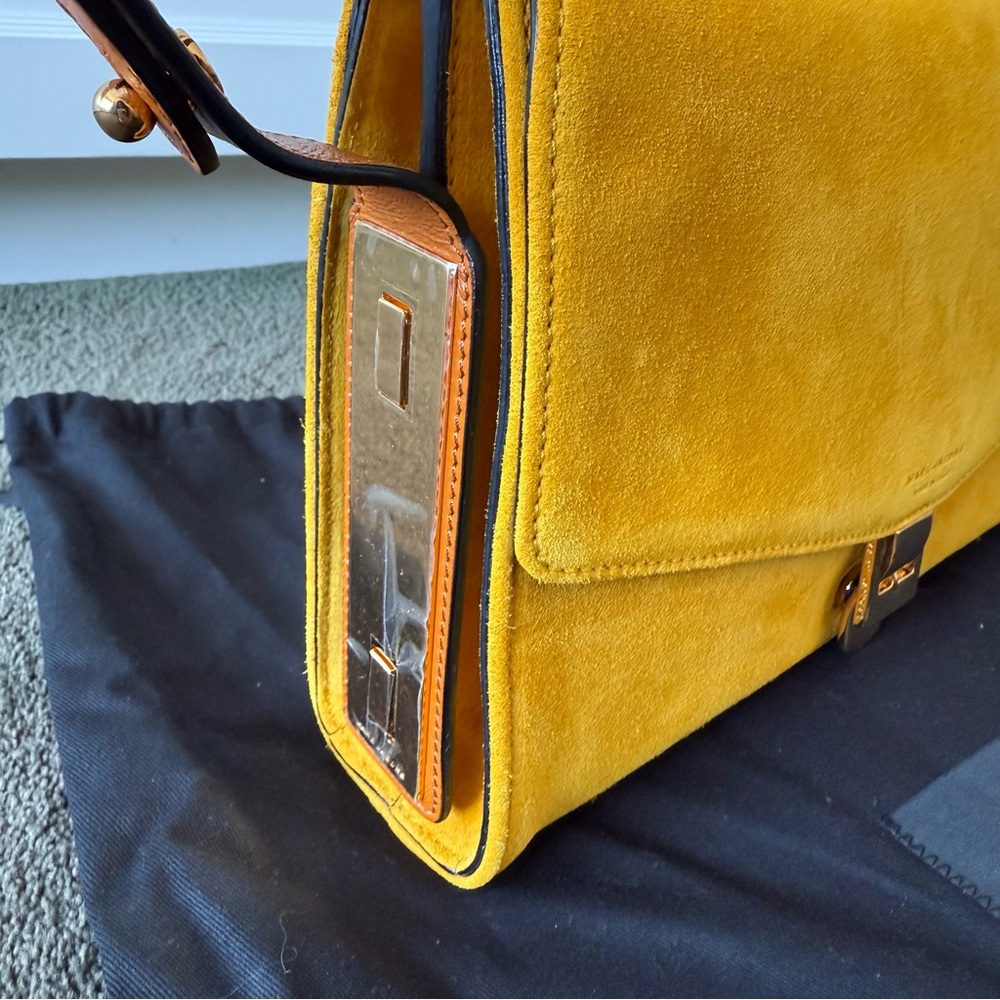 NWT MARC JACOBS - MEMO SUEDE BAG - Picture 3 of 6